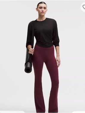 Groove Nulu Super-High-Rise Flared
Pant